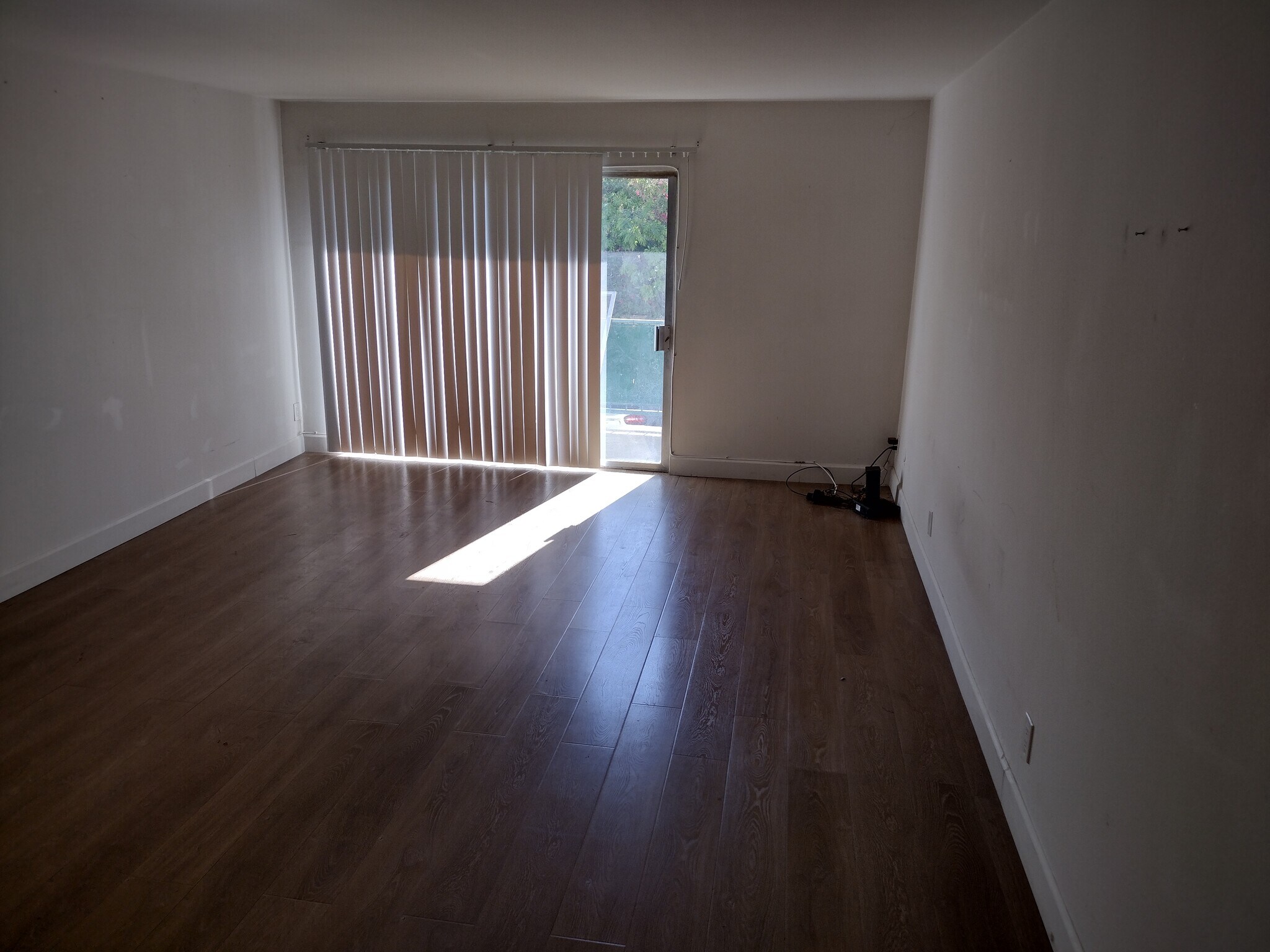 Building Photo - 5460 White Oak Ave