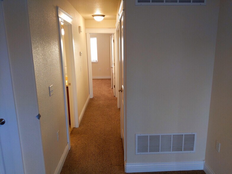 Building Photo - 115 Montalto Dr