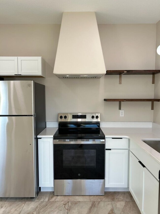 Building Photo - 940 M St SW