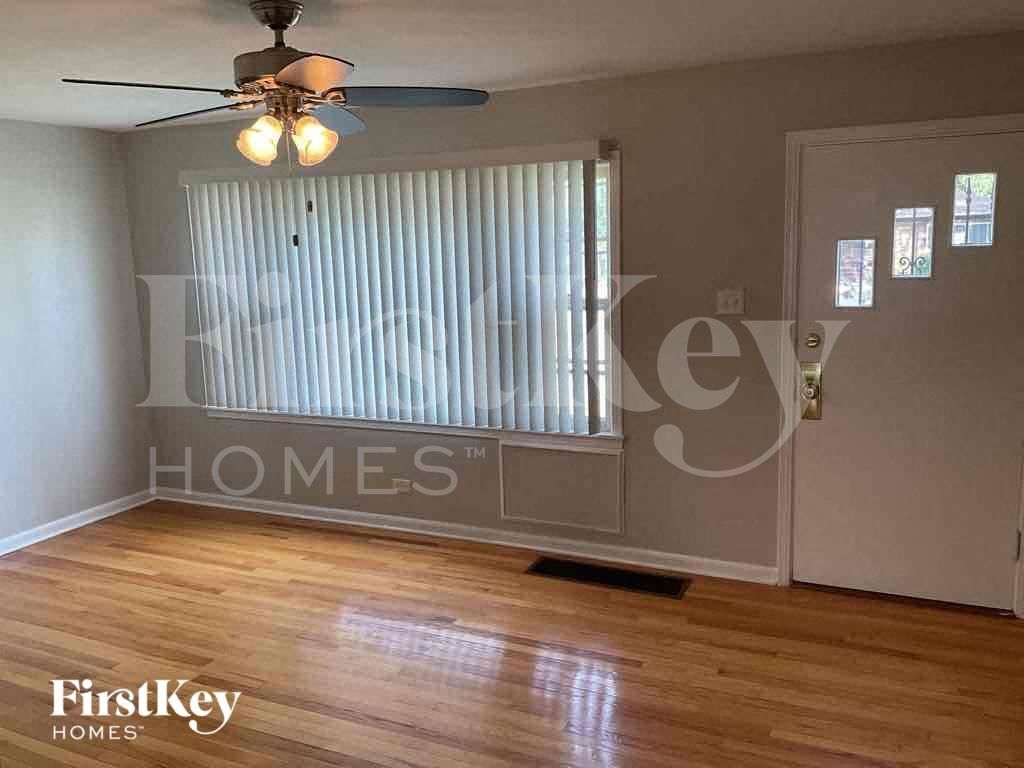 Building Photo - 18244 Center Ave