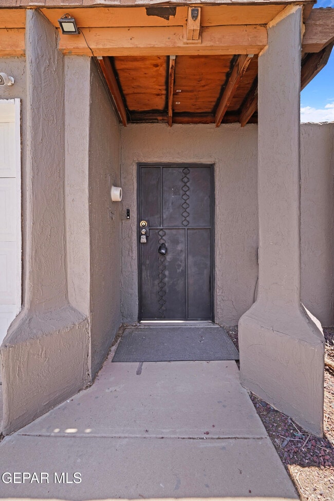 Building Photo - 10720 Chert St