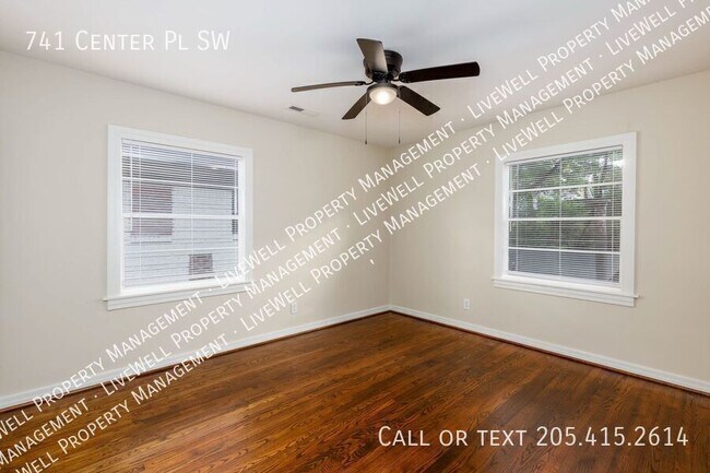 Building Photo - 741 Center Pl SW