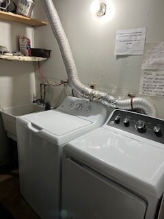 Shared laundry - 738 William St