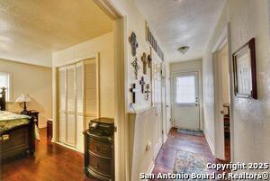Building Photo - 460 Comal Ave