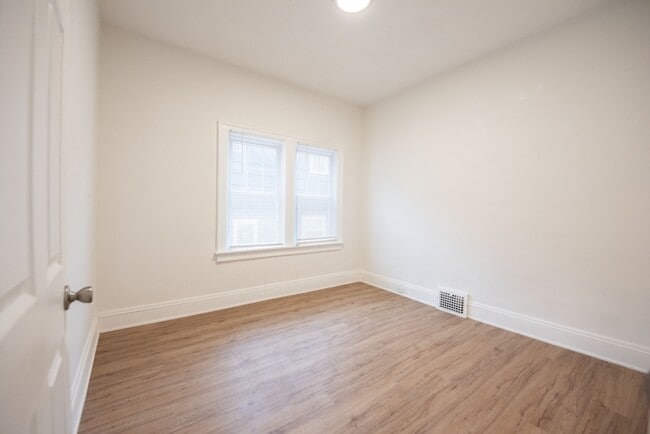 Building Photo - 1310 Webb Rd