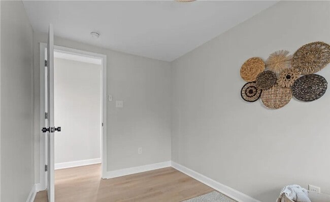 Building Photo - Newly Renovated 4 Bedroom, 2 Full Bath Home, Available Immediately!