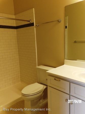 Building Photo - 138 Pine St