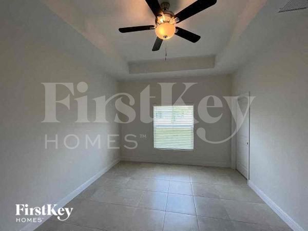 Building Photo - 2124 NW 16th Pl