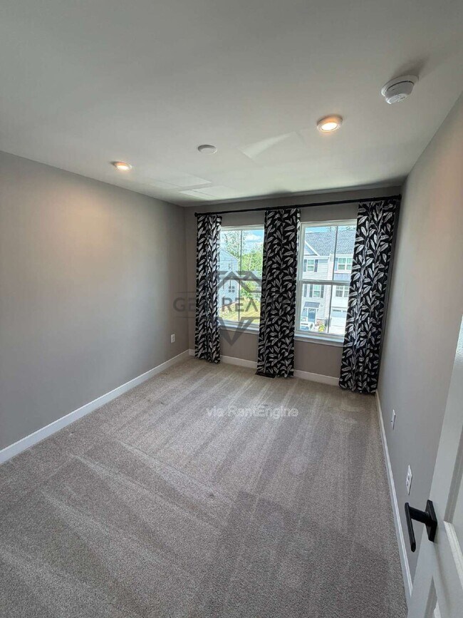 Building Photo - 8700 Stevenson Ln