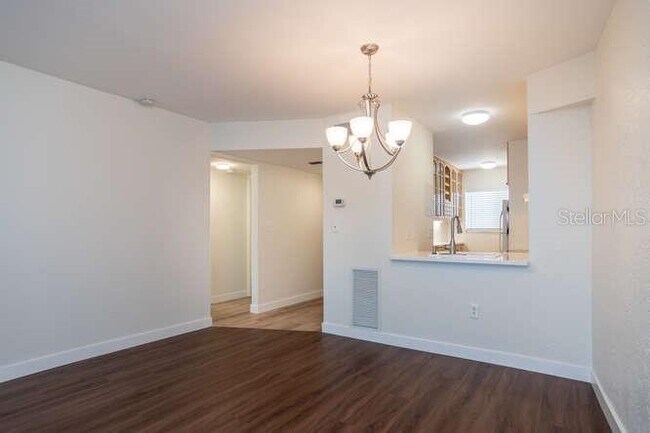 Building Photo - 1361 Snell Isle Blvd NE