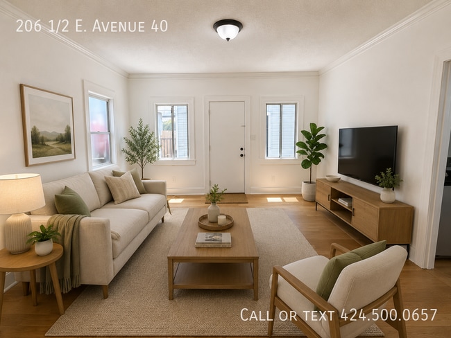 Building Photo - 206 1/2 E. Avenue 40-