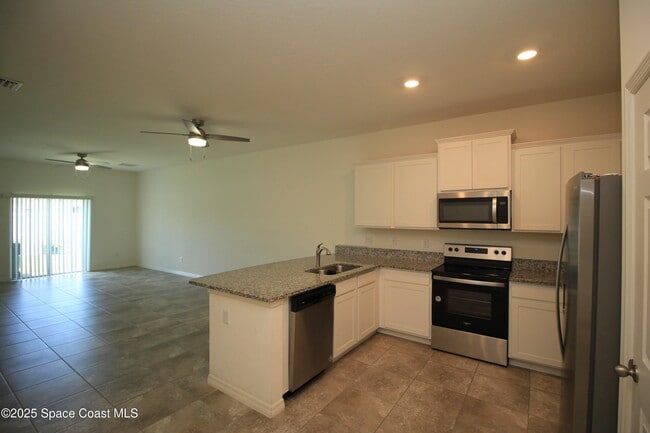 Building Photo - 2760 Ben Hogan Ct