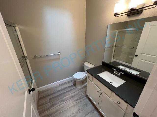 Building Photo - Charming 4-Bedroom Home with 2 Full Baths ...