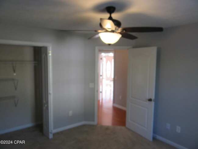 Building Photo - 918 Amber Way