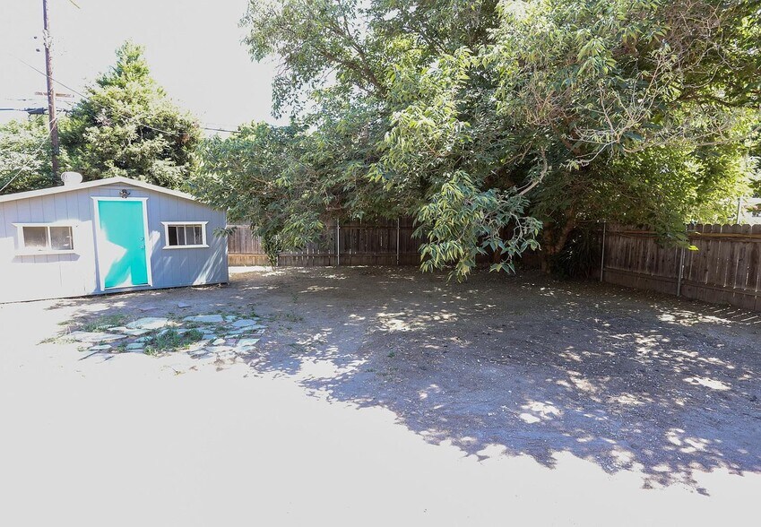 Building Photo - 19422 Archwood St