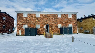 Building Photo - Fordhaven Rd
