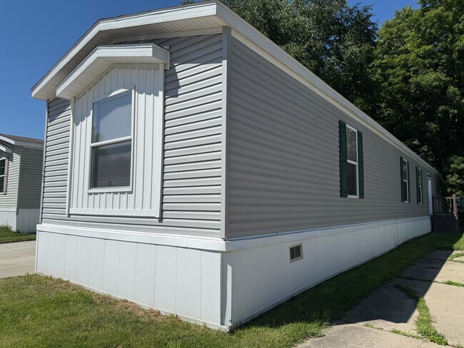 Building Photo - 11965 Springbrook Ct
