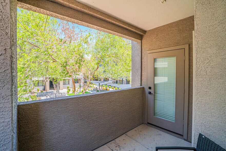 Building Photo - 6610 N 93rd Ave