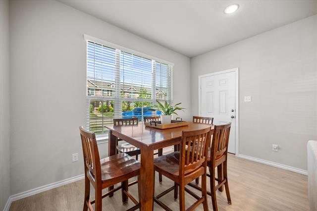 Building Photo - 3500 Brentwood Dr