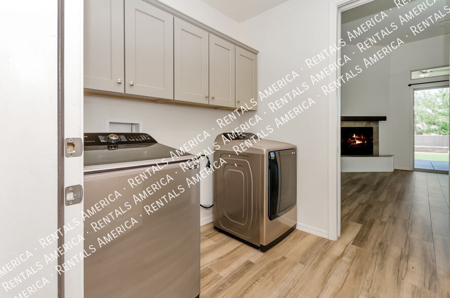 Building Photo - 9441 E Purple Orchid Pl