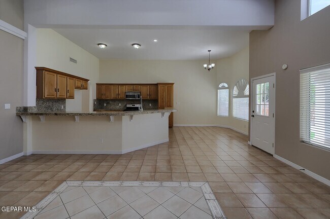 Building Photo - 6030 Laguna Vista Dr