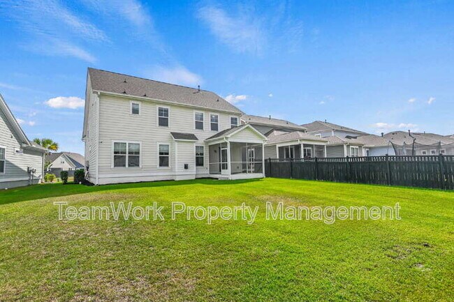 Building Photo - 233 Seaworthy St