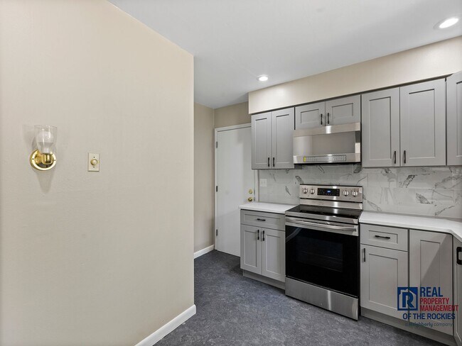 Building Photo - Modern Fort Collins Gem: Newly Remodeled H...