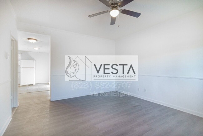 Building Photo - 130 Reems Creek Rd