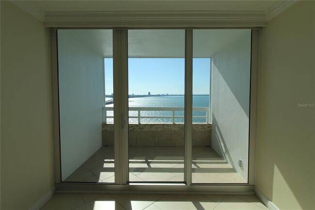 Building Photo - 988 Blvd of the Arts