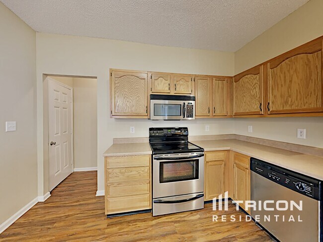 Building Photo - 9897 Lakefield Ln