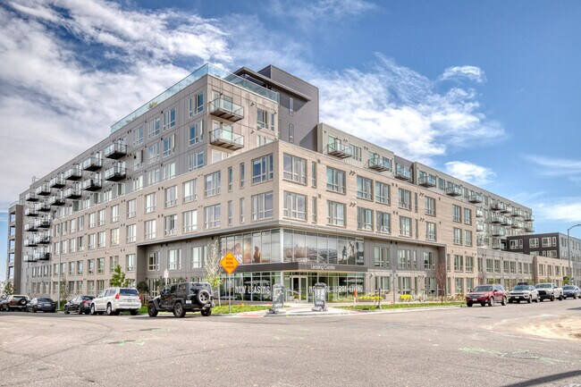 Building Photo - 1590 Grove St