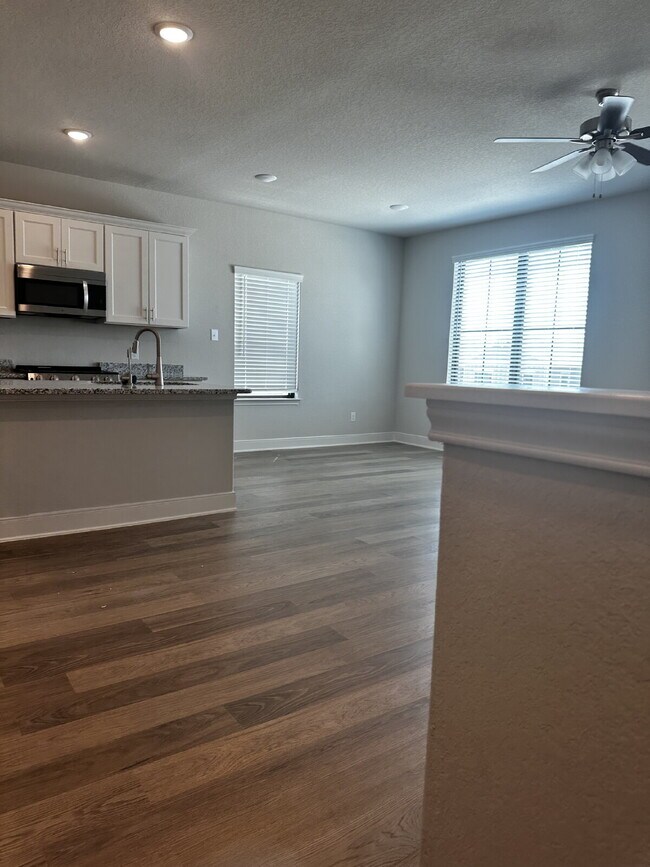 Building Photo - 7146 Magnolia Pass