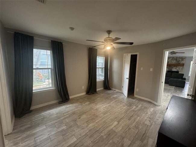 Building Photo - 5814 Shreveport Dr