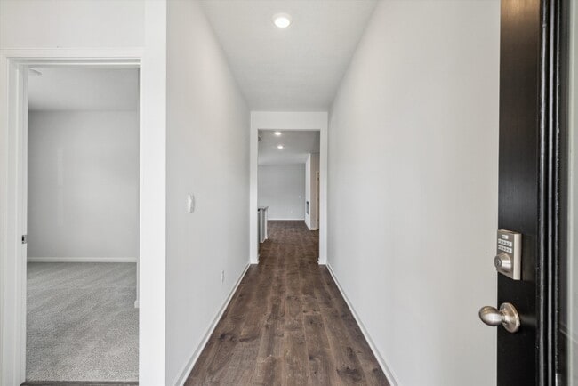 Building Photo - 85 Kipling Dr