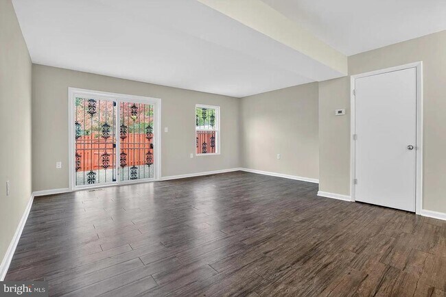 Building Photo - 814 Showell Ct