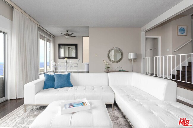 Building Photo - 18065 Coastline Dr