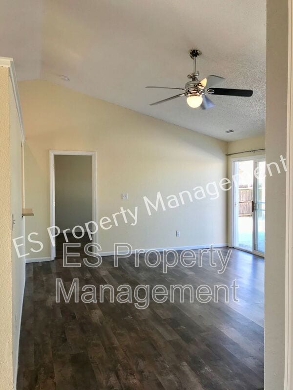 Building Photo - 5742 Ashcroft Dr