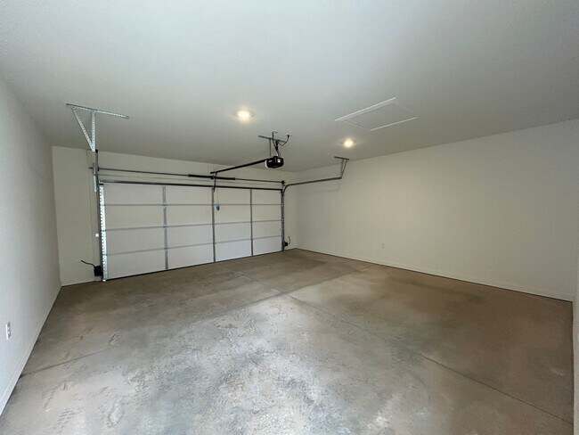 Building Photo - New Build in Woodward Oaks Subdivision!