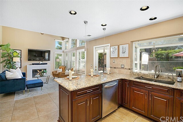 Building Photo - 23 Las Cruces