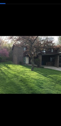 Building Photo - 9582 Fernwood Dr