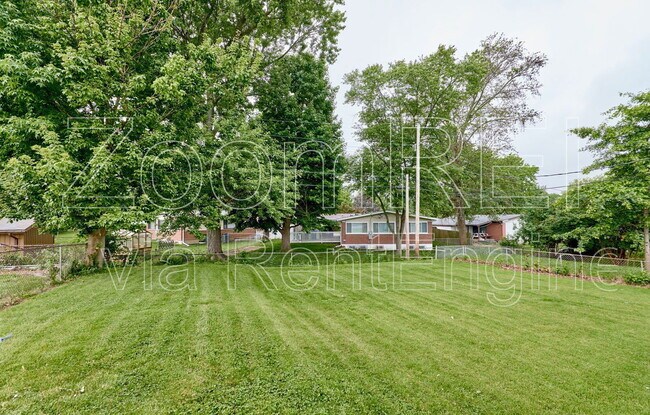 Building Photo - 2700 Steeplechase Ln