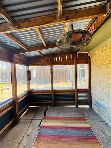 Building Photo - 2615 Gladiolus Ln