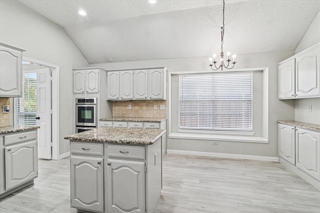Building Photo - 711 Cottonwood Bend Dr