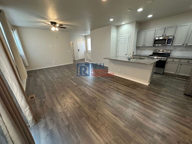 Building Photo - 6634 N Cathay St