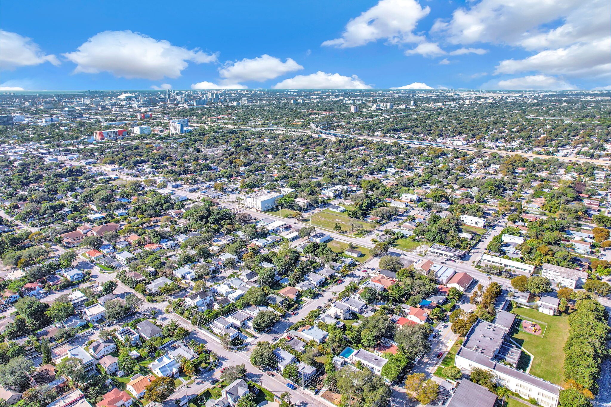 Building Photo - 135 NW 48th Ct