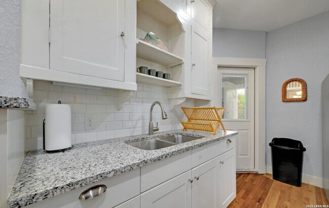 Building Photo - 240 Claremont Ave