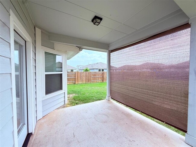 Building Photo - 120 Trailside Ln