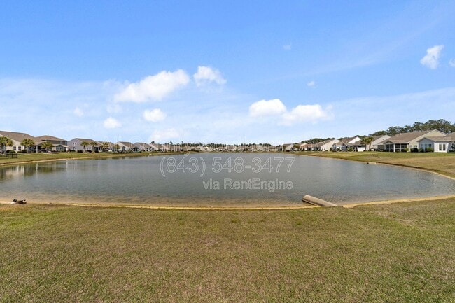 Building Photo - 877 Devon Estate Ave