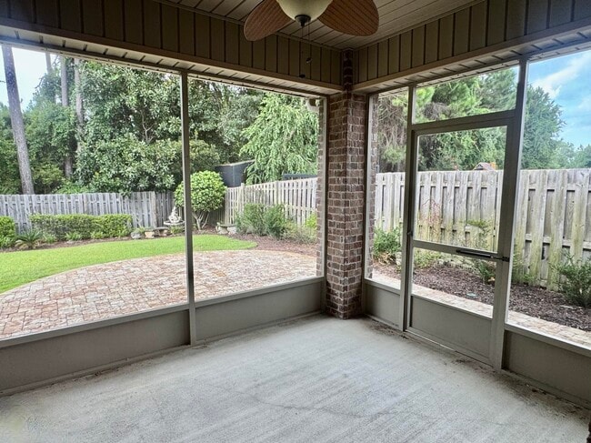 Building Photo - 256 Cocobolo Dr