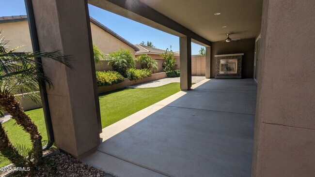 Building Photo - 9341 S 55th Pl